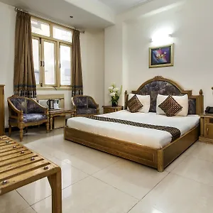 sunstar-residency.hotelsdelhi.org/